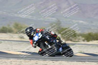 media/Jan-15-2026-Racers Edge (Thu) [[dfebeb70ab]]/2-A Group/Session 5 (Turn 5)/